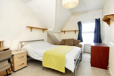 2 bed flat, Napier Terrace, Flat 3, Mutley, Plymouth, PL46ER - Image 3